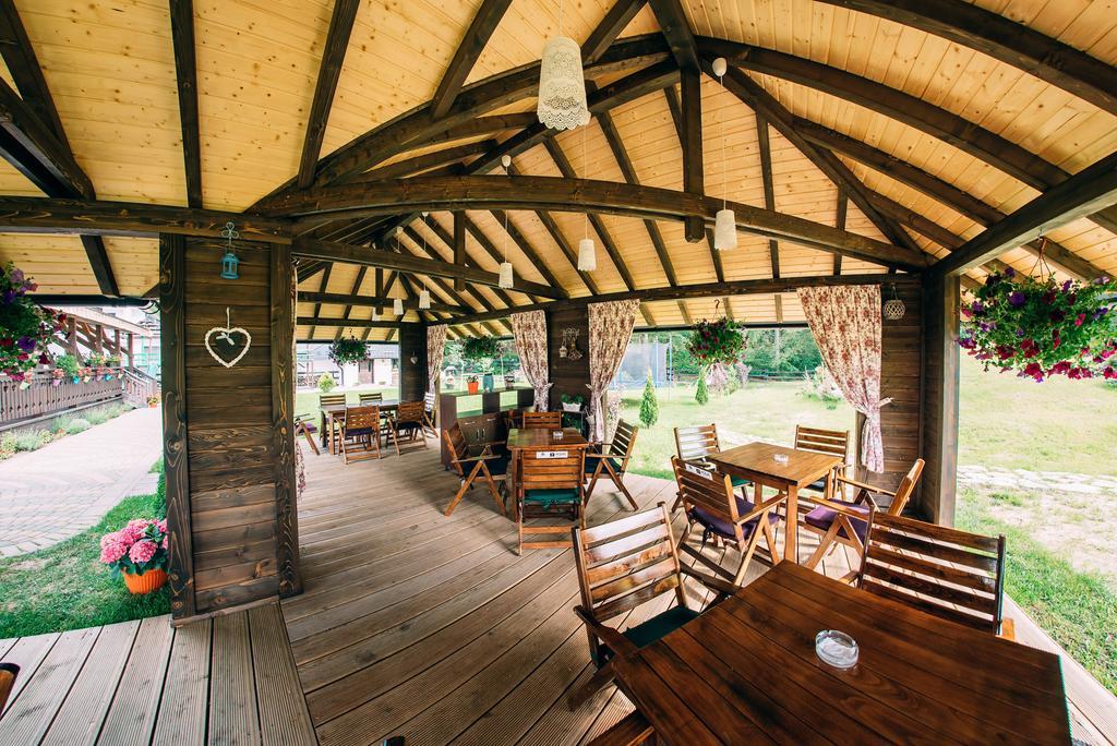 La Conac In Bucovina Gura Humorului Ngoại thất bức ảnh