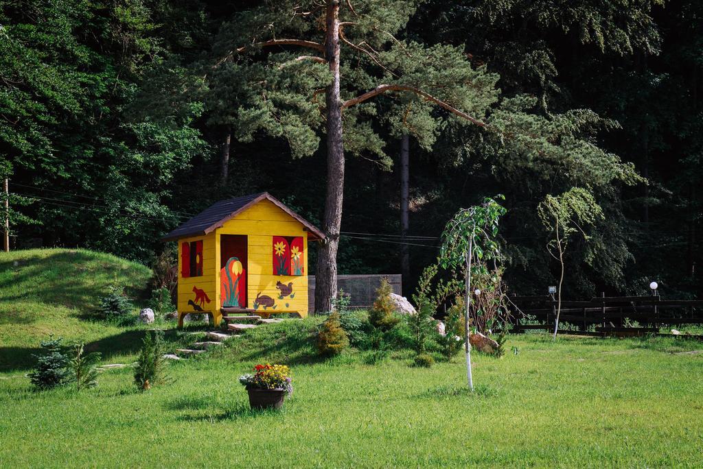 La Conac In Bucovina Gura Humorului Ngoại thất bức ảnh